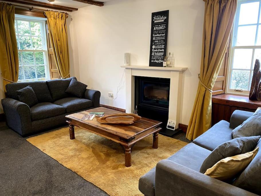 Historical North Cottage In Old Deer Bagian luar foto